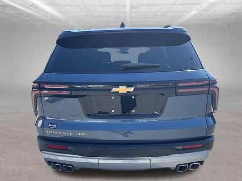 Used 2026 Chevrolet Traverse LT AWD/4WD image 4