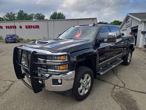 Used 2017 Chevrolet Silverado 2500 LTZ w/ Duramax Plus Package image 4