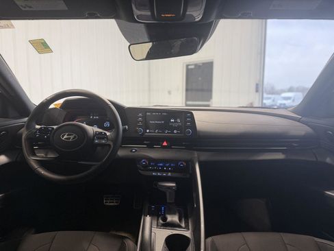 Used 2025 Hyundai Elantra Sport w/ Cargo Package image 11