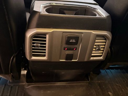 Used 2015 Ford F150 Lariat w/ Equipment Group 502A Luxury image 11