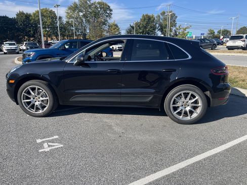 Used 2017 Porsche Macan S image 8