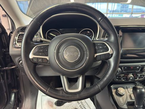 Used 2019 Jeep Compass Altitude AWD/4WD image 16