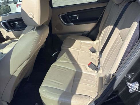 Used 2018 Land Rover Discovery Sport HSE image 2