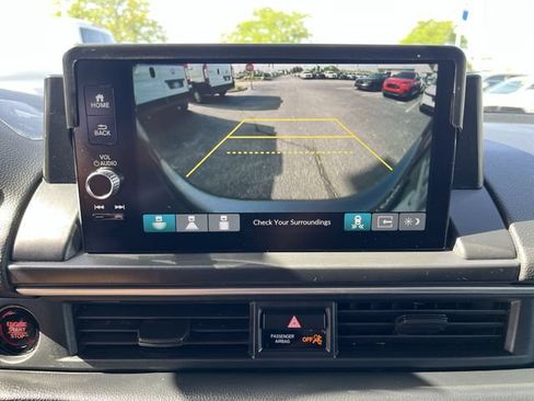 Used 2025 Honda Pilot Touring image 25