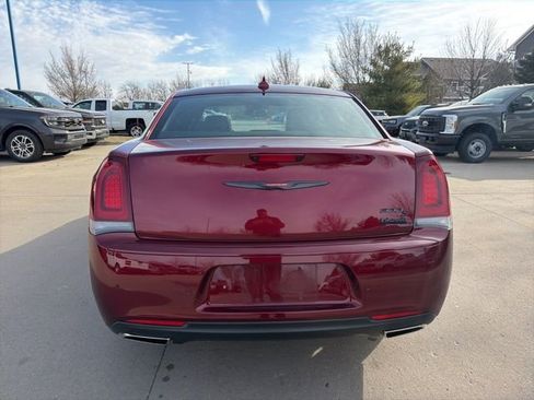 Used 2023 Chrysler 300 S w/ Comfort Group image 5