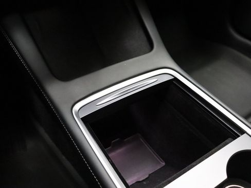 Used 2023 Tesla Model 3 Standard Range RWD image 27