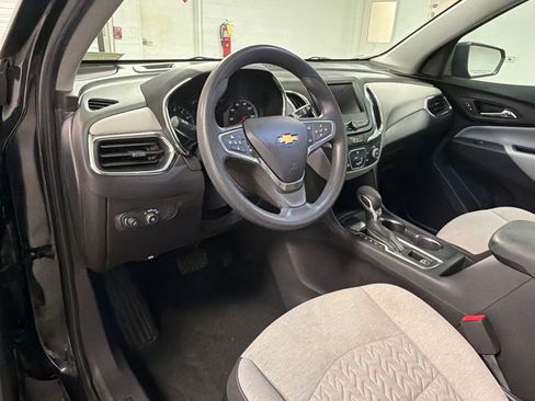 Used 2023 Chevrolet Equinox LS FWD image 4