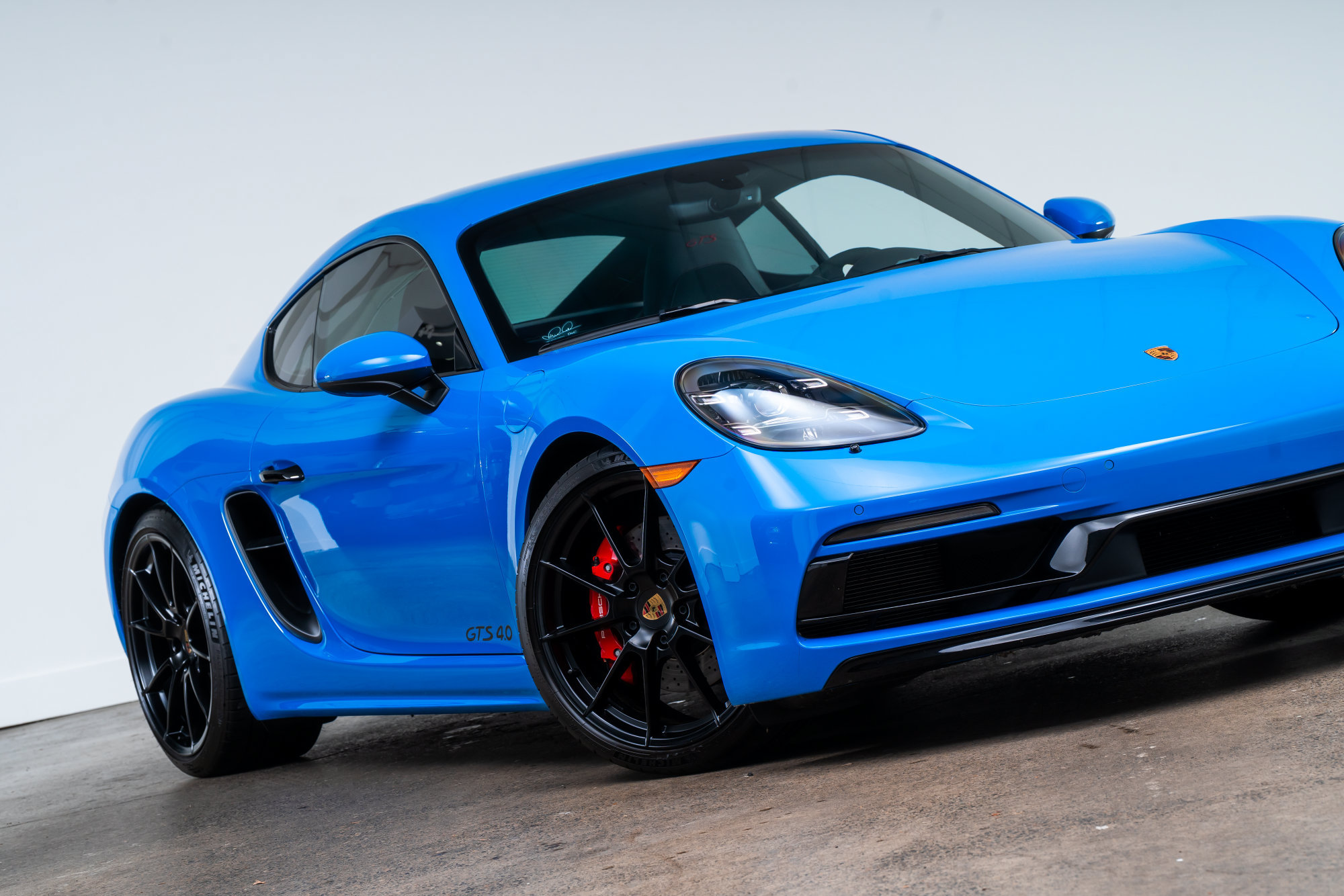 Used 2025 Porsche 718 Cayman GTS RWD image 2