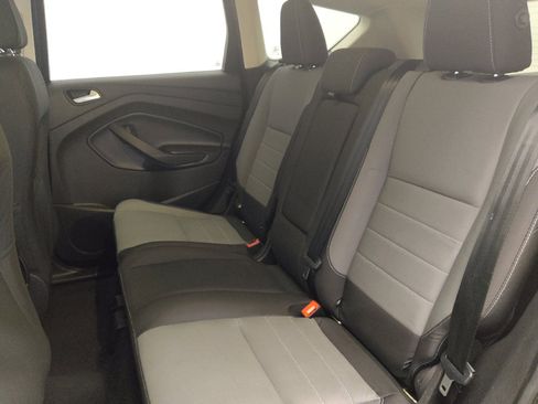 Used 2016 Ford Escape SE image 18