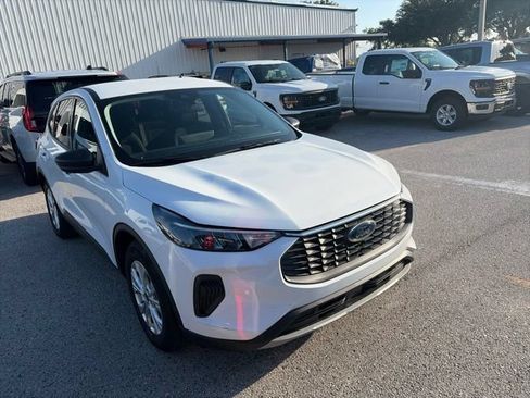 Used 2025 Ford Escape Active w/ Tech Pack #1 FWD image 3