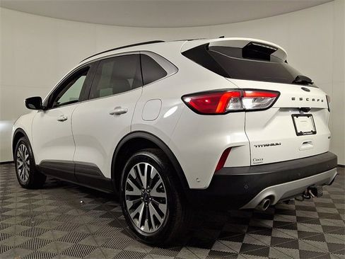 Used 2020 Ford Escape Titanium image 7