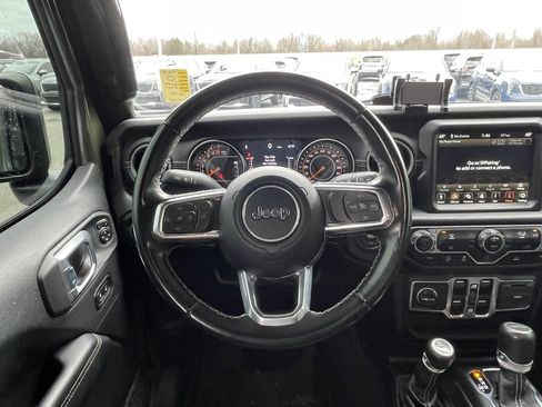 Used 2022 Jeep Gladiator Overland w/ Popular Equipment Package image 12