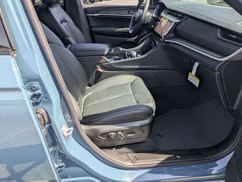 New 2026 Jeep Grand Cherokee L Limited AWD/4WD image 36