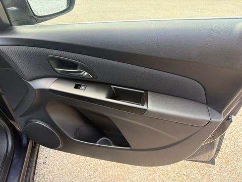 Used 2014 Chevrolet Cruze LT FWD image 19