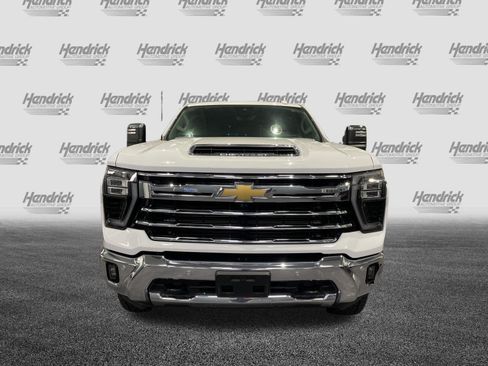 Used 2024 Chevrolet Silverado 2500 LTZ w/ LTZ Premium Package AWD/4WD image 3