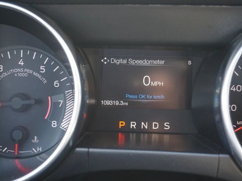 Used 2020 Ford Mustang Premium RWD image 23