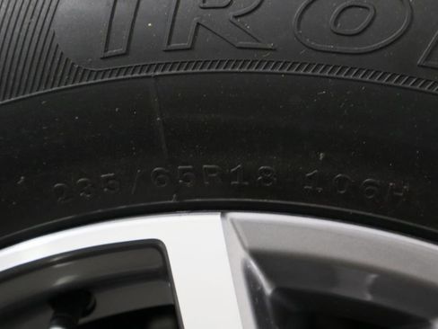 Used 2021 GMC Acadia SLT image 45