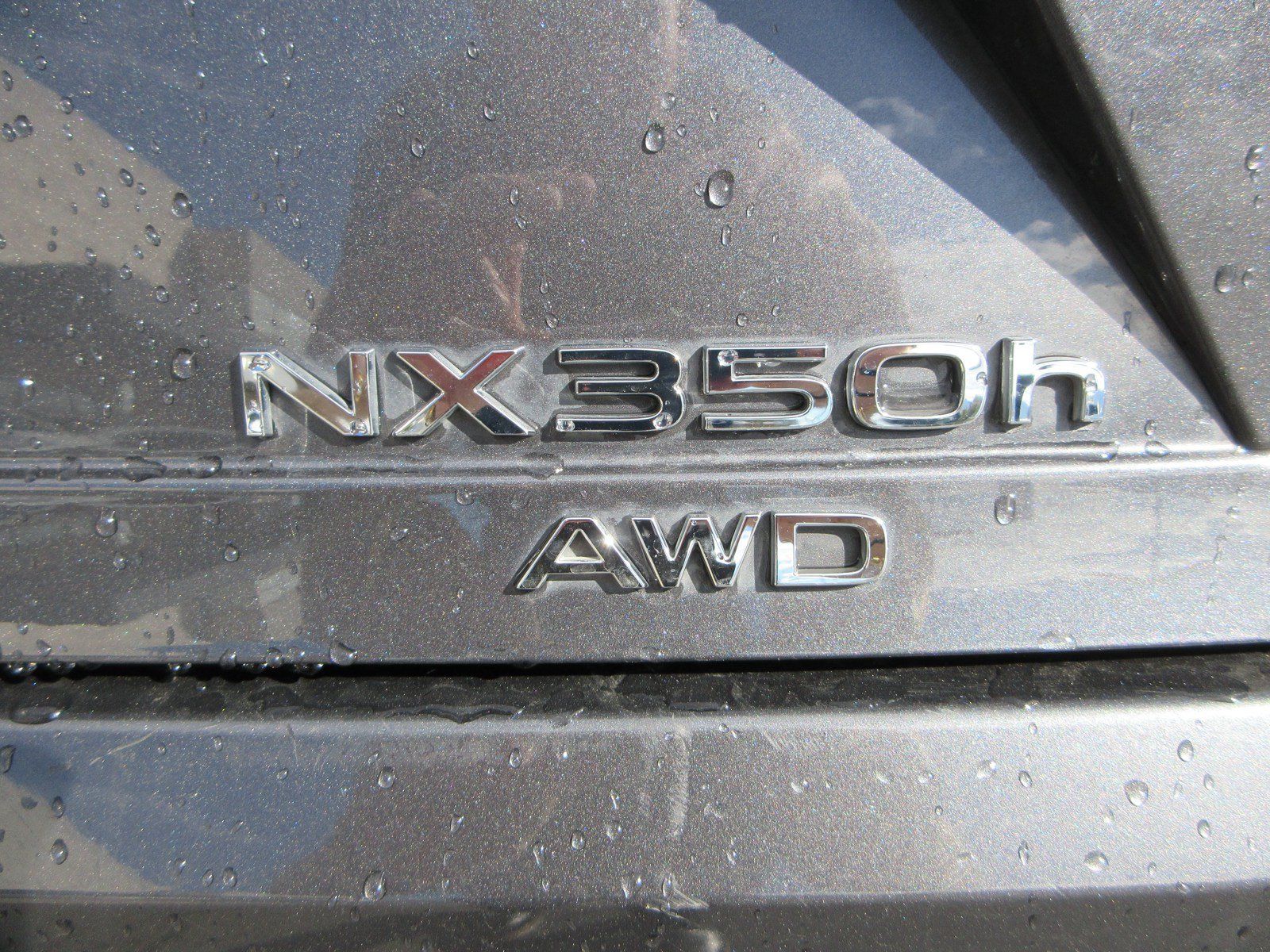 Used 2025 Lexus NX 350h AWD w/ Accessory Package (2T) image 8