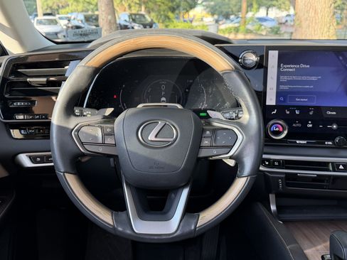 Used 2023 Lexus RX 350 w/ Cold Area Package AWD/4WD image 34