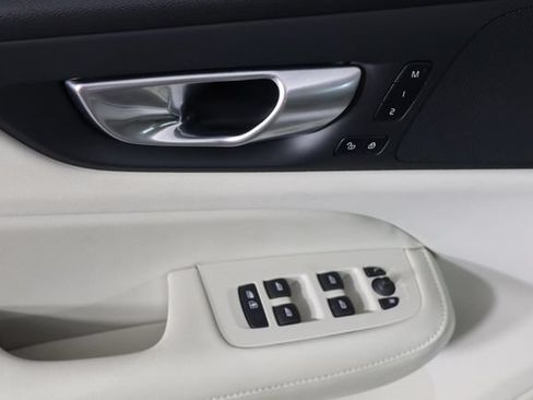 Used 2024 Volvo S60 B5 Plus w/ Climate Package FWD image 18