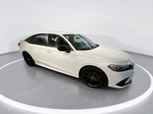 Used 2023 Honda Civic Sport image 1