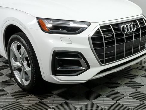 Used 2021 Audi Q5 Prestige w/ Prestige Package image 38