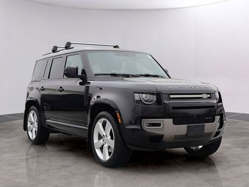 Used 2022 Land Rover Defender 110 X-Dynamic SE AWD/4WD image 3