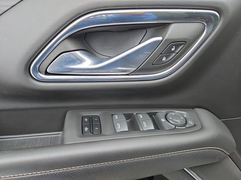 Used 2023 GMC Yukon SLT image 15