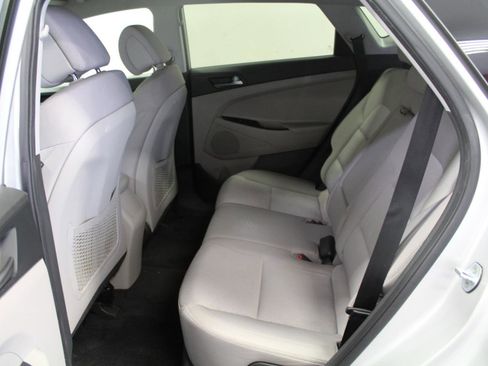 Used 2016 Hyundai Tucson SE w/ Option Group 12 image 19