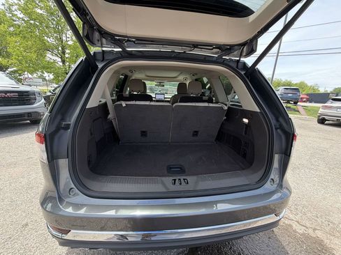 Used 2023 Lincoln Aviator AWD w/ Premium Package image 25