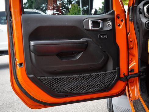 Used 2019 Jeep Wrangler Unlimited Sport S AWD/4WD image 13