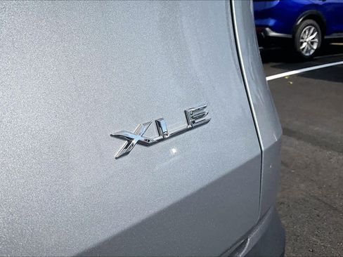 Used 2025 Toyota Grand Highlander AWD image 19