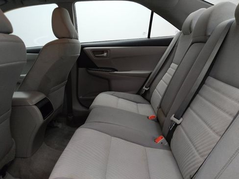 Used 2016 Toyota Camry LE FWD image 18