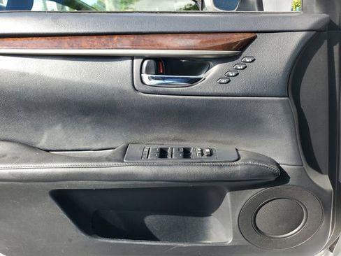 Used 2013 Lexus ES 350 FWD image 19
