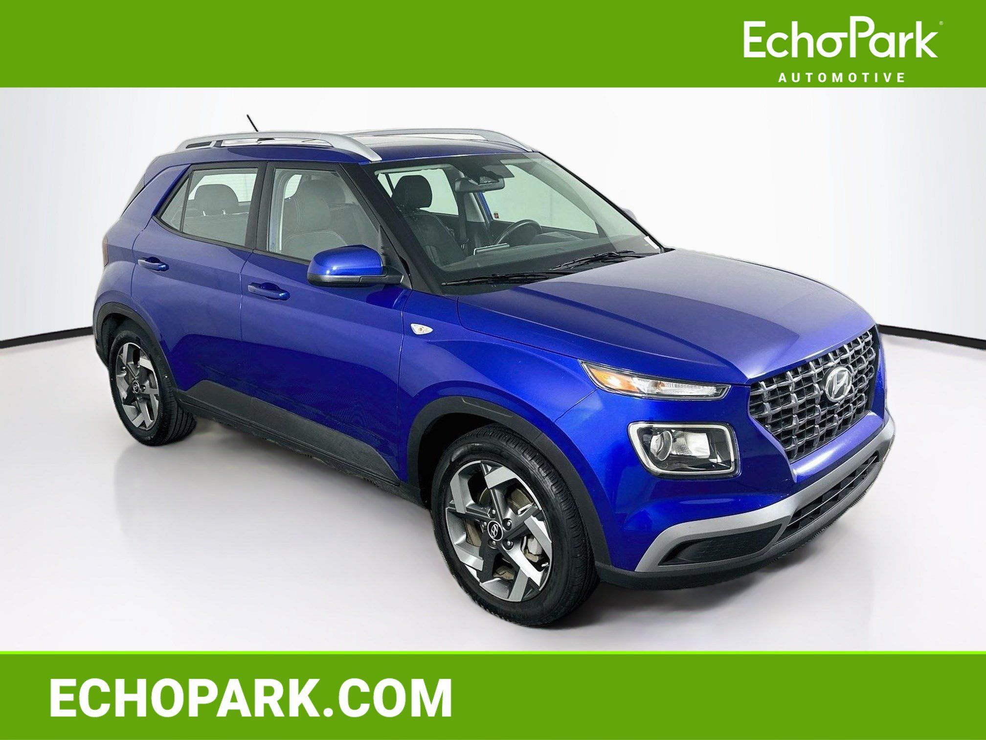Used 2025 Hyundai Venue SEL FWD image 1