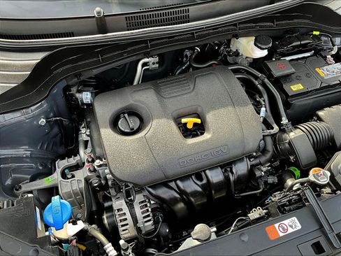 Used 2025 Kia Soul LX FWD image 29