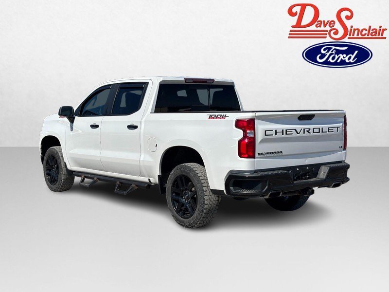 Used 2021 Chevrolet Silverado 1500 LT Trail Boss w/ Convenience Package II AWD/4WD image 9