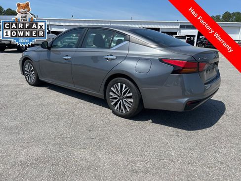 Used 2024 Nissan Altima 2.5 SV image 3