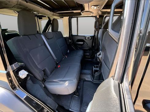 Used 2022 Jeep Wrangler Unlimited Sport AWD/4WD image 18