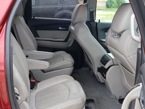 Used 2011 GMC Acadia Denali image 14