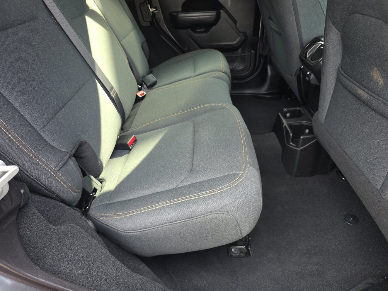 Used 2024 Jeep Wrangler Unlimited Sport AWD/4WD image 17