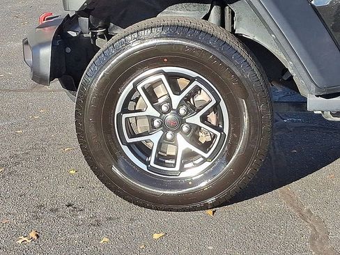 Used 2024 Jeep Wrangler Unlimited Rubicon image 8