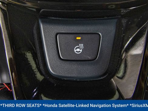 Used 2025 Honda Pilot Black Edition image 12