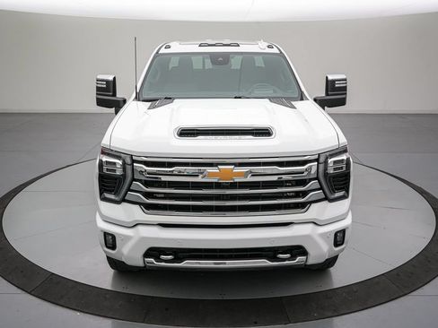 Used 2024 Chevrolet Silverado 2500 High Country w/ Technology Package AWD/4WD image 10