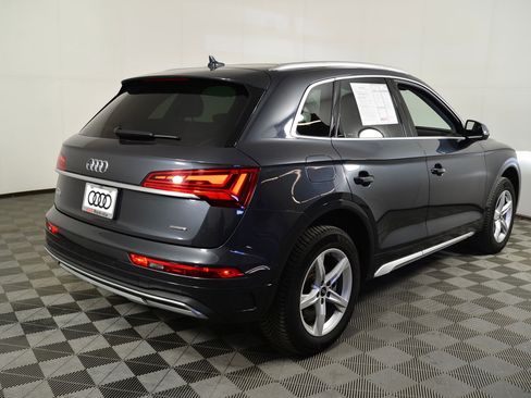 Used 2023 Audi Q5 Premium w/ Convenience Package image 9