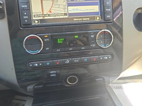 Used 2012 Ford Expedition EL Limited image 30