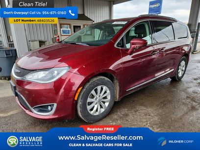 Used 2018 Chrysler Pacifica Touring-L w/ Advanced Safetytec Group