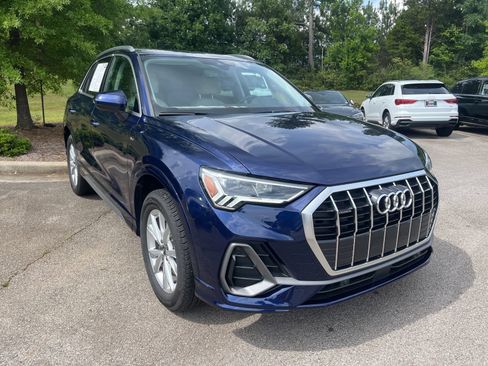 Used 2025 Audi Q3 2.0T Premium w/ Convenience Package AWD/4WD image 3