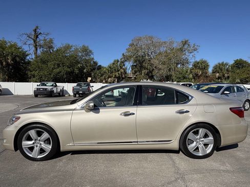 Used 2012 Lexus LS 460 w/ Comfort Pkg image 5