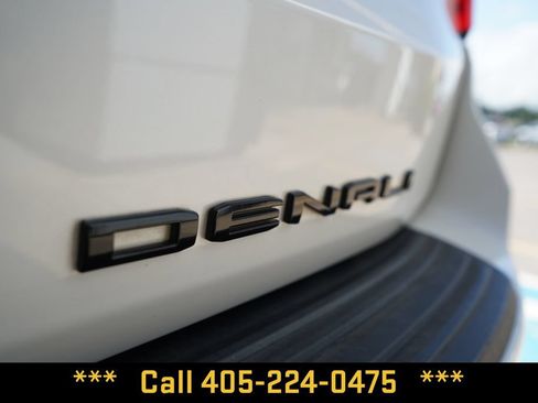 Used 2021 GMC Yukon Denali w/ Denali Ultimate Package AWD/4WD image 7